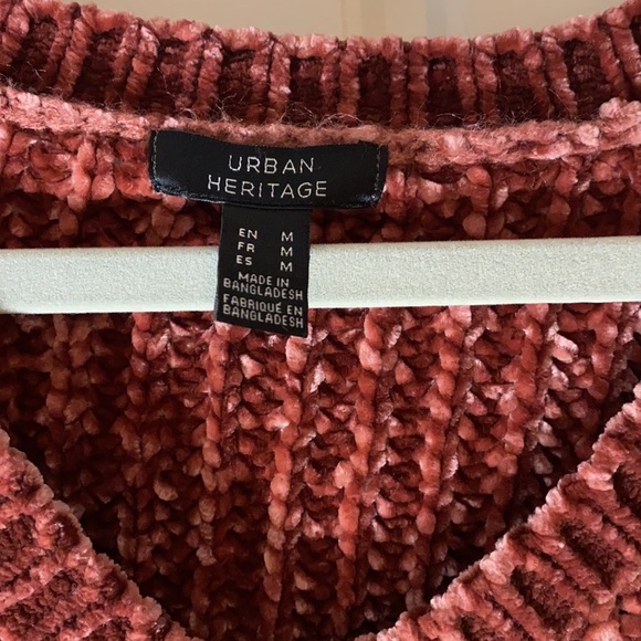 Sweater- Velvet - Picture 2 of 2